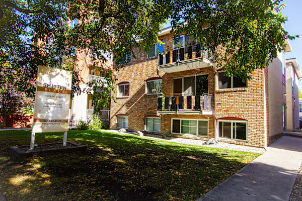 Smitten Place property
